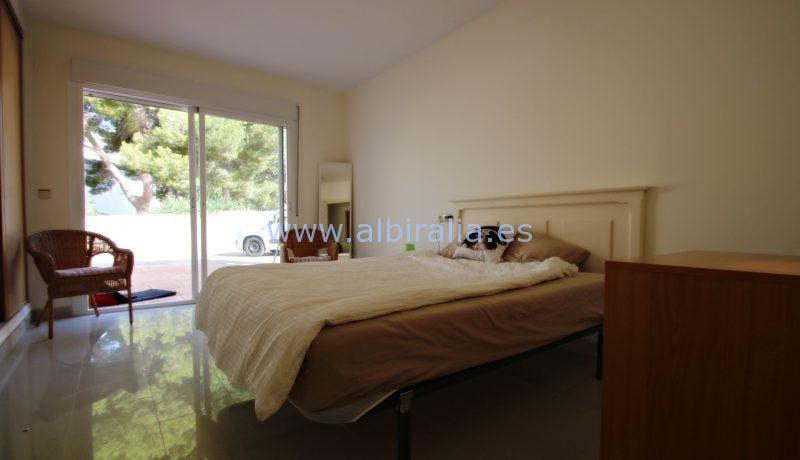 bungalow swimming pool rent holidays albir