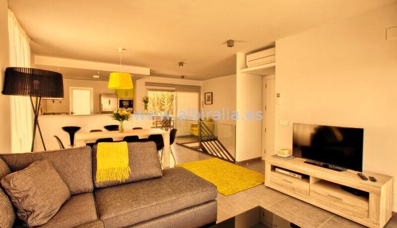 villa para alquilar con vista al mar y 4 dormitorios en el albir