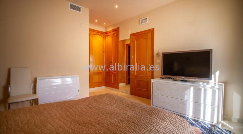 langtidsleie med 4 soveroms i albir alfaz alicante