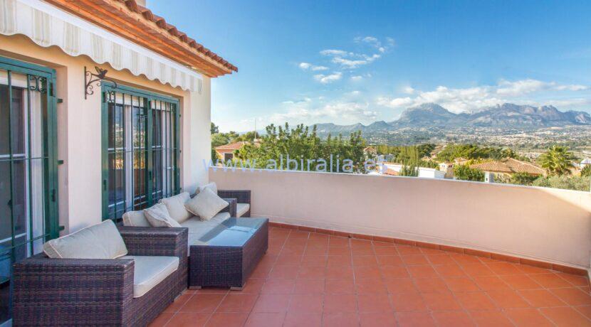 villa med privat basseng til salgs i Albir ved den norske skole costa blanca