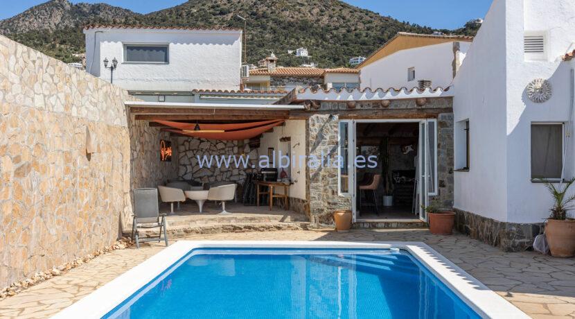 Hus med podcast soundprof musikk studio i Girona, Costa Brava