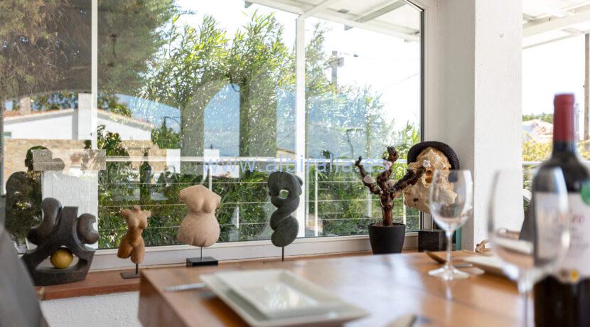 Bolig med hjemme studio til podcast eller musikk til salgs i Costa Brava