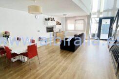 Spacious villa for long term rent in Albir