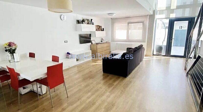 Spacious villa for long term rent in Albir