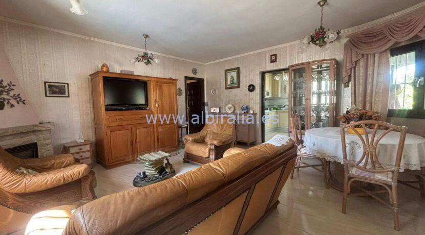 spacios villa with big bedrooms for sale near Albir area