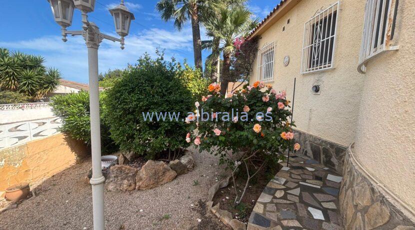 villa for sale close to norwegian school in alfaz