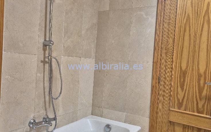Piso alquiler turístico El Albir cocina americana baño completo