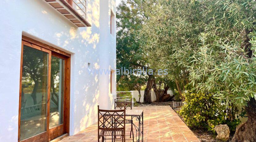 spacious villa with private pool for rent Costa Blanca